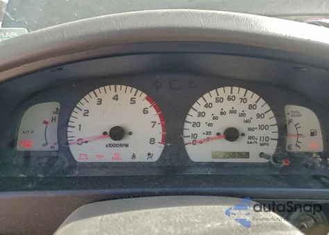 2004 Toyota Tacoma Xtracab из США, поврежденный, VIN 5TEWN72N94Z349659